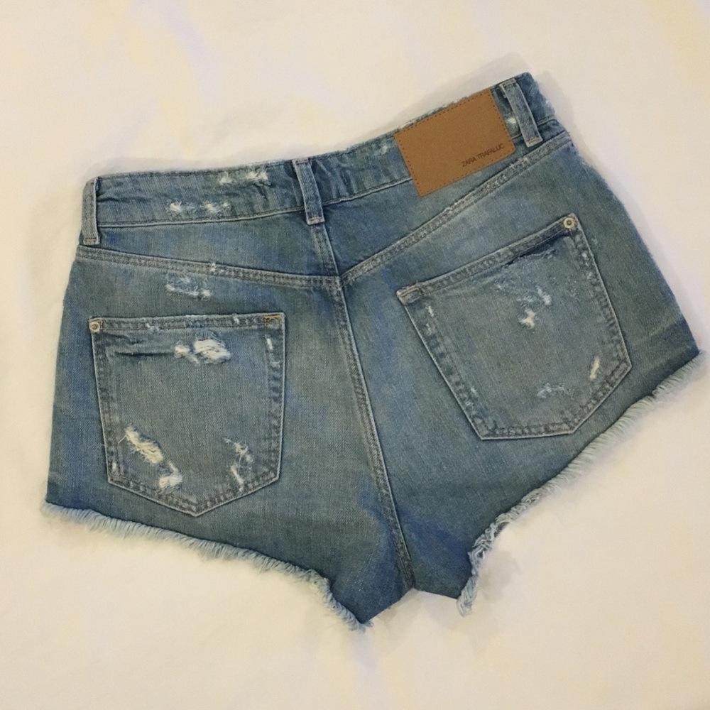 ZARA Distressed Embellished Denim Short Shorts sz 4 Summer Festival Cut Offs - Picture 4 of 6